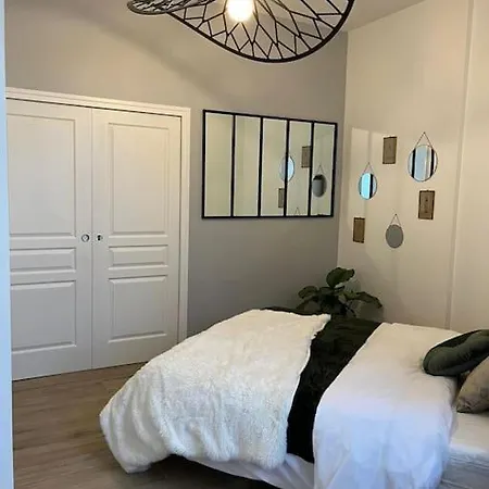 Lejlighed Charmante Maisonnette Dans Quartier Historique Angevin