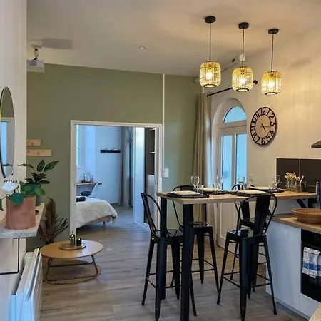 Apartment Charmante Maisonnette Dans Quartier Historique Angevin Angers